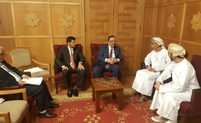 بحث تعزيز آليات الضبط الجمركي بين اليمن وسلطنة عمان