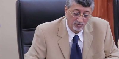 مدير الغرفة التجارية بعدن : لا توجد دولة ولا حكومة في عدن وغالبية التجار غادروا الى (الحديدة).