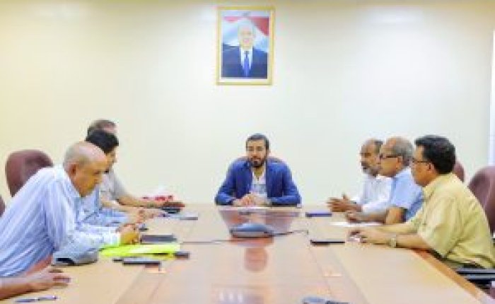 وكيل وزارة النفط والمعادن يناقش مع المدير التنفيذي لشركة الإستثمارات النفطية والمعدنية اوضاع العمل في (وايكوم)
