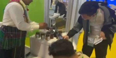 العسل اليمني يلفت الأنظار في معرض شانغهاي الدولي للأغذية